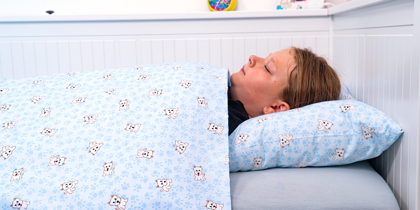 Pościel 100x160 cm 100% bawełna łapki niebieskie